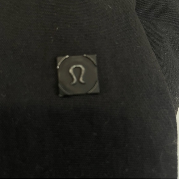 Lululemon Early Embark Mens Black Backpack with luggage strap - Picture 3 of 13